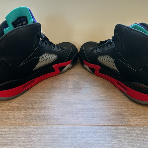 Jordan 5 Retro ‘Top 3’ - Men’s Size 11 (based on OG Vintage version) - Picture 5 of 6